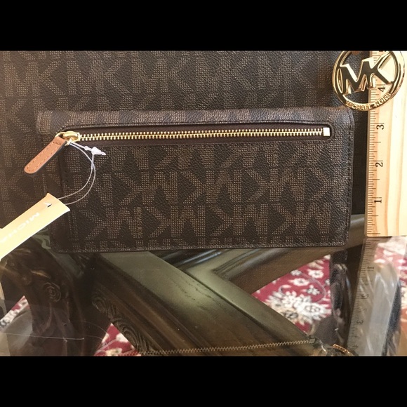 Authentic Michael kors handbag +wallet set - Picture 4 of 8